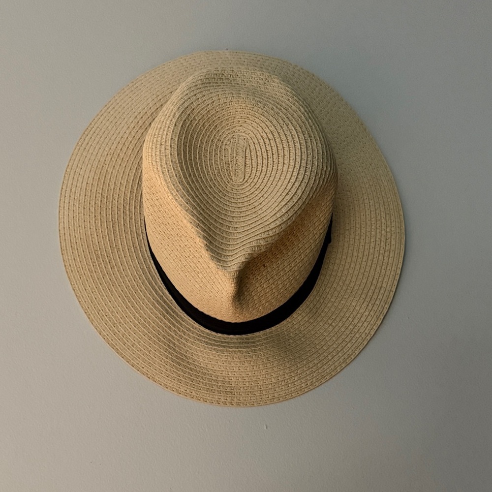 Women’s Tan Straw Fedora with Black Band
